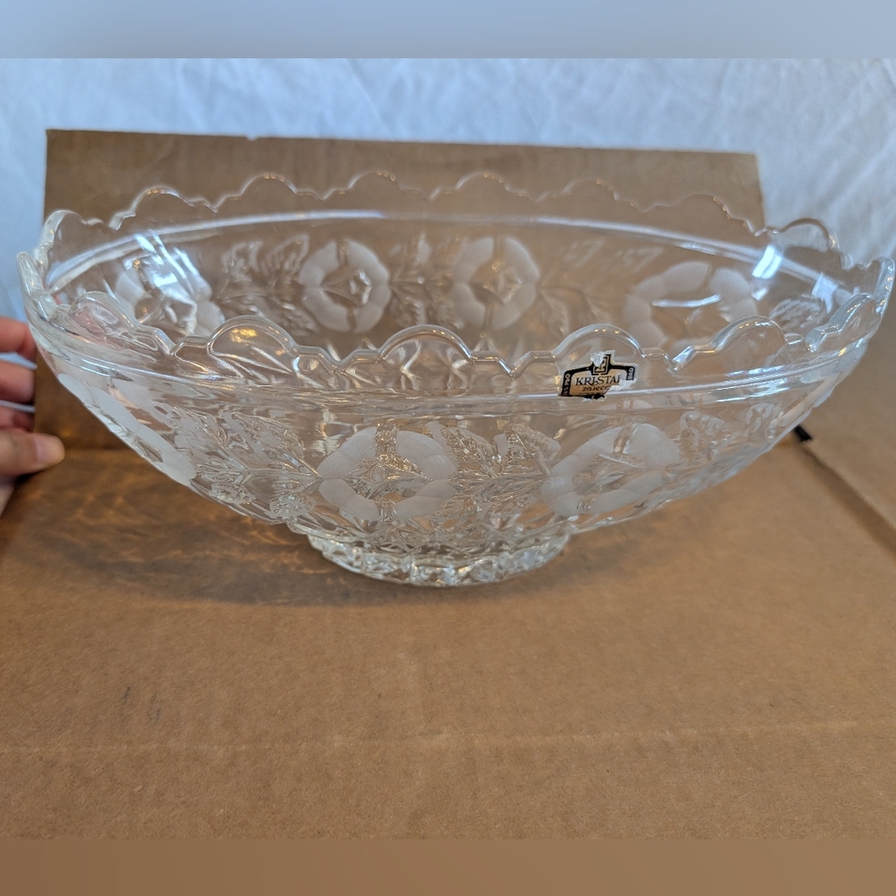 💥SALE💥 Crystal Clear Bread Glass Bowl